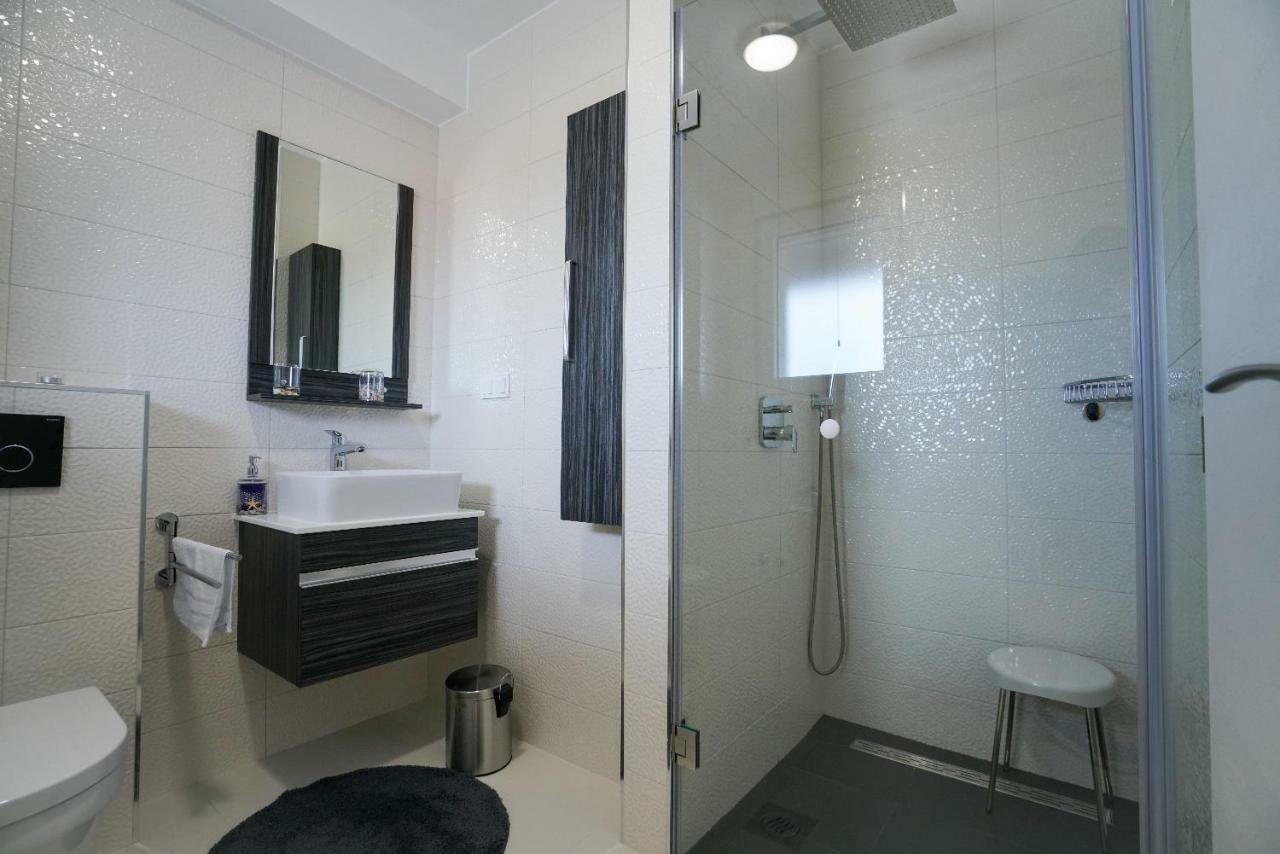 Apartmani Zupan Sukošan Exterior foto